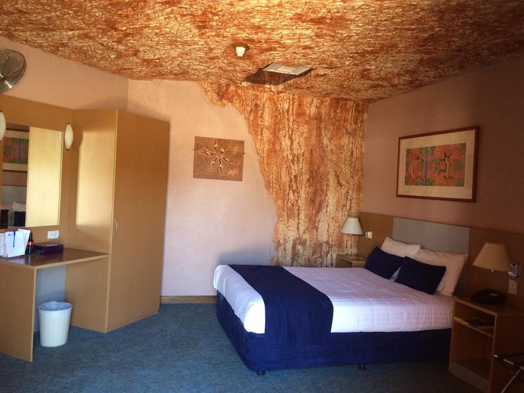 Desert Cave Hotel Coober Pedy Dış mekan fotoğraf