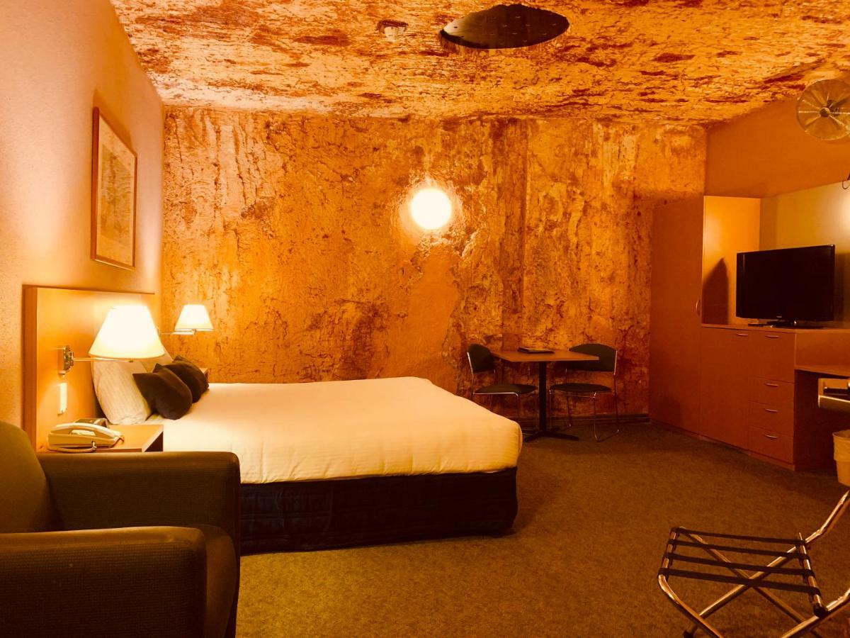 Desert Cave Hotel Coober Pedy Dış mekan fotoğraf