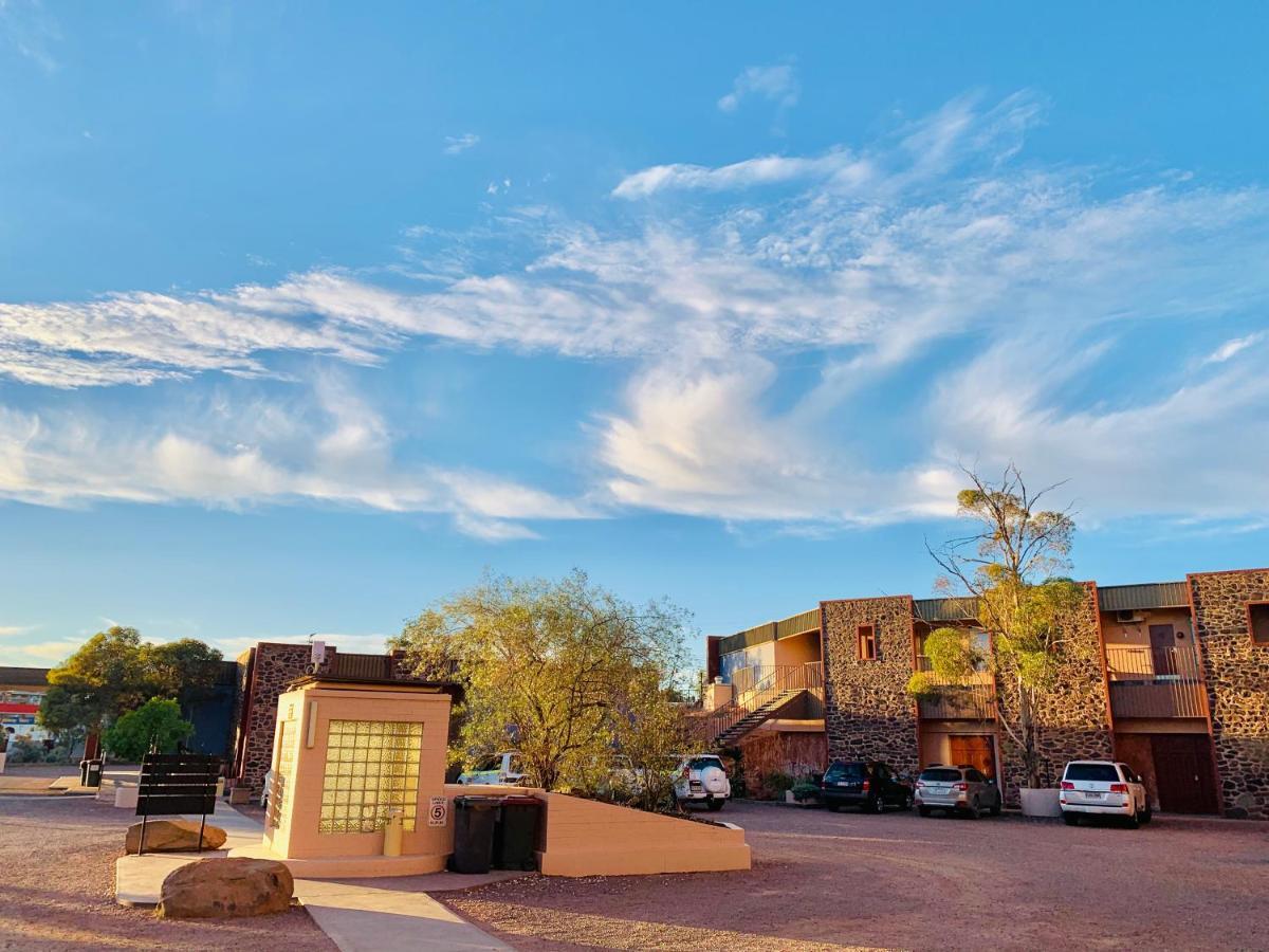 Desert Cave Hotel Coober Pedy Dış mekan fotoğraf